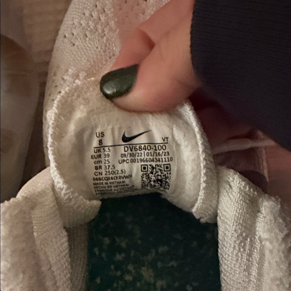 Nike Vapormax White and Gray Sneakers - Picture 8 of 8